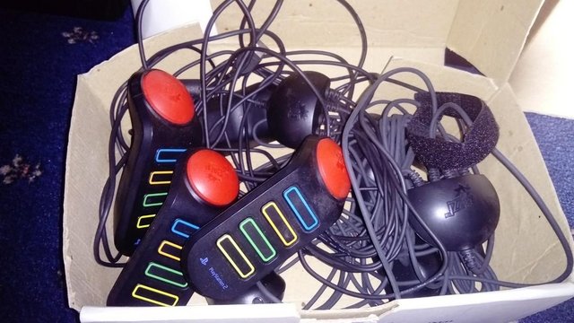 Preview of the first image of PS2 Buzz controls..