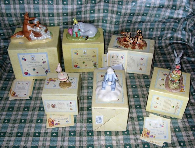 Image 2 of Royal Doulton Winnie the Pooh who's cake? poohs cakeboxed