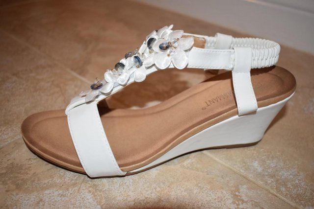 Preview of the first image of Pretty White Leather Sandals, Sparkling Beads BRAND NEW.