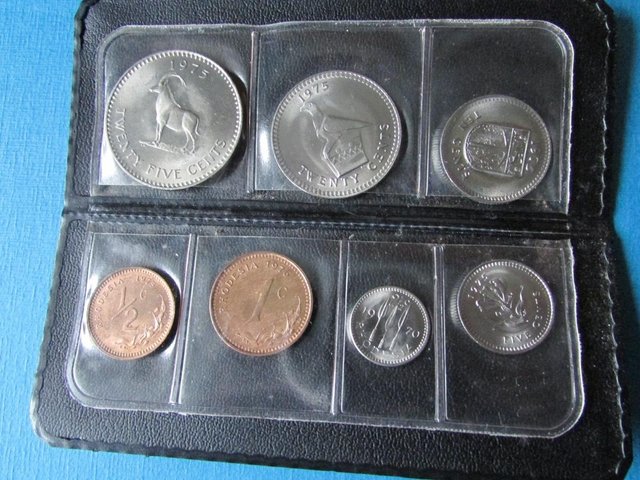 Image 3 of 1970s  RHODESIA UNCIRCULATED COIN SET BLACK CASE.