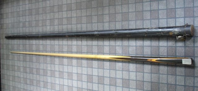 Preview of the first image of VINTAGE SNOOKER CUE.