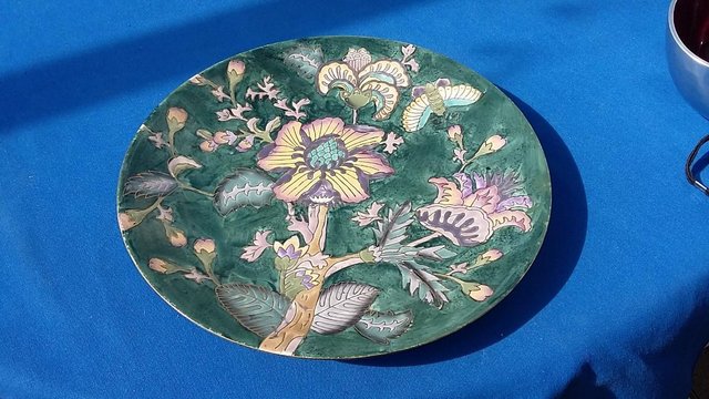 Preview of the first image of Chinese Hand Painted Chinoiserie Tobacco Leaf Plate.