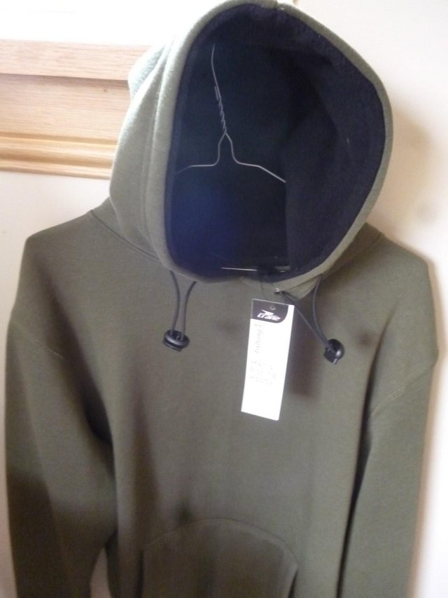 Preview of the first image of Men’s Crane Fishing Hoody – Brand New.