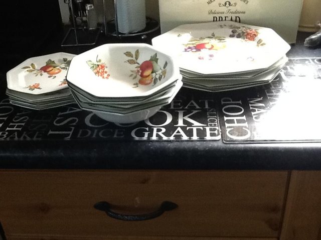 Image 3 of 4 dinnerplates 4 dishes 4 side plates
