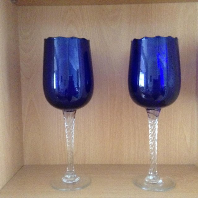 Preview of the first image of BLUE GLASSWEAR.