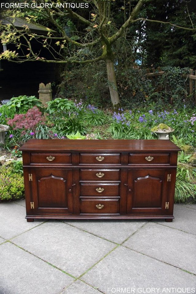 Image 40 of TITCHMARSH AND GOODWIN OAK DRESSER BASE SIDEBOARD HALL TABLE