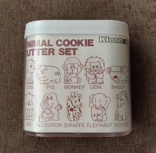 Preview of the first image of 10 Vintage Red Plastic Animal Cookie Cutter Set by Kleeneze.