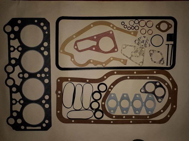 Preview of the first image of PEUGEOT 404 504 1.6 - 1.8L 75HP 83HP Engine Gasket Set 1968-.