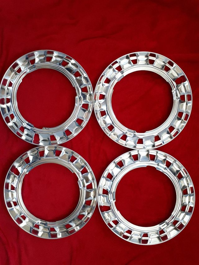 Image 2 of Classic Car 13inch wheel beauty ring Peak Type embelishers