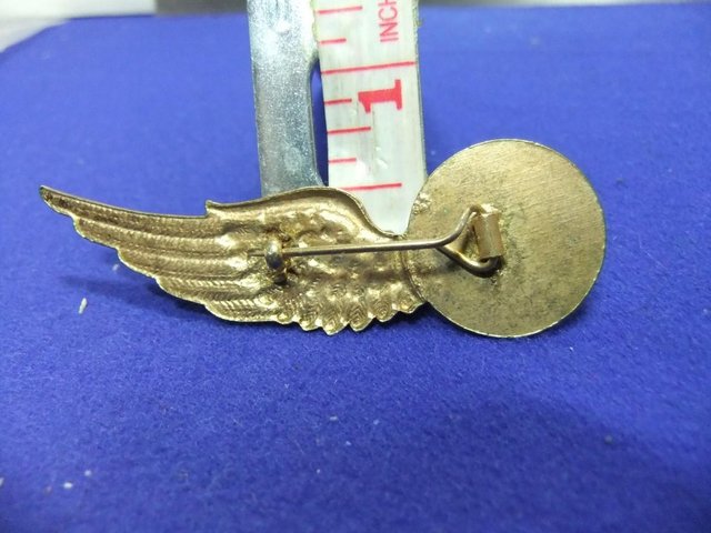 Preview of the first image of BADGE silver WW2 half wing brevet dutch royal air force S.