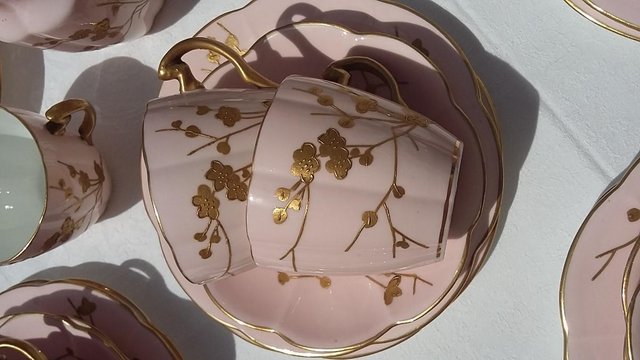 Image 5 of Wileman & Co Salmon Pink & Gold Thorn 38 piece China Set