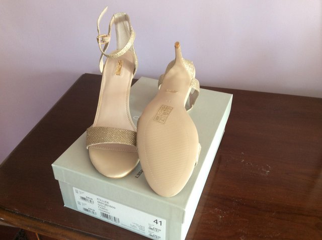 Preview of the first image of Carvela Special Occasion Sparkly Gold Shoes Size 41.