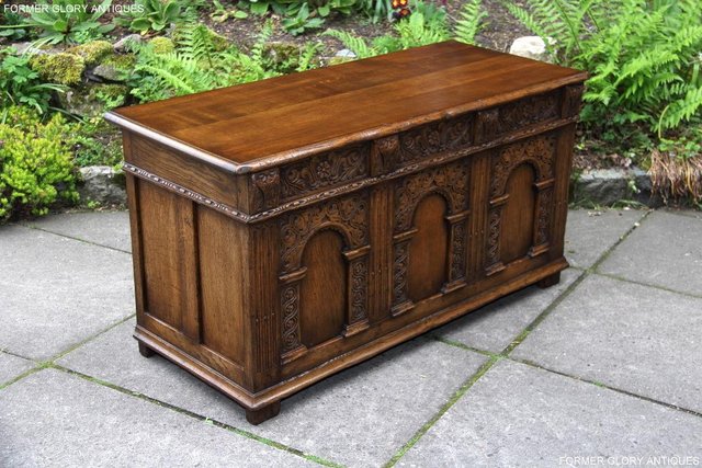 Image 2 of A TITCHMARSH AND GOODWIN CARVED OAK BLANKET BOX CHEST COFFER