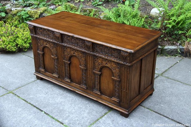 Image 3 of A TITCHMARSH AND GOODWIN CARVED OAK BLANKET BOX CHEST COFFER