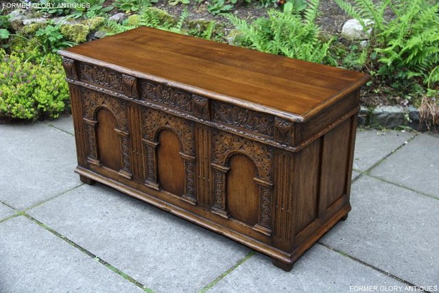 Image 17 of A TITCHMARSH AND GOODWIN CARVED OAK BLANKET BOX CHEST COFFER