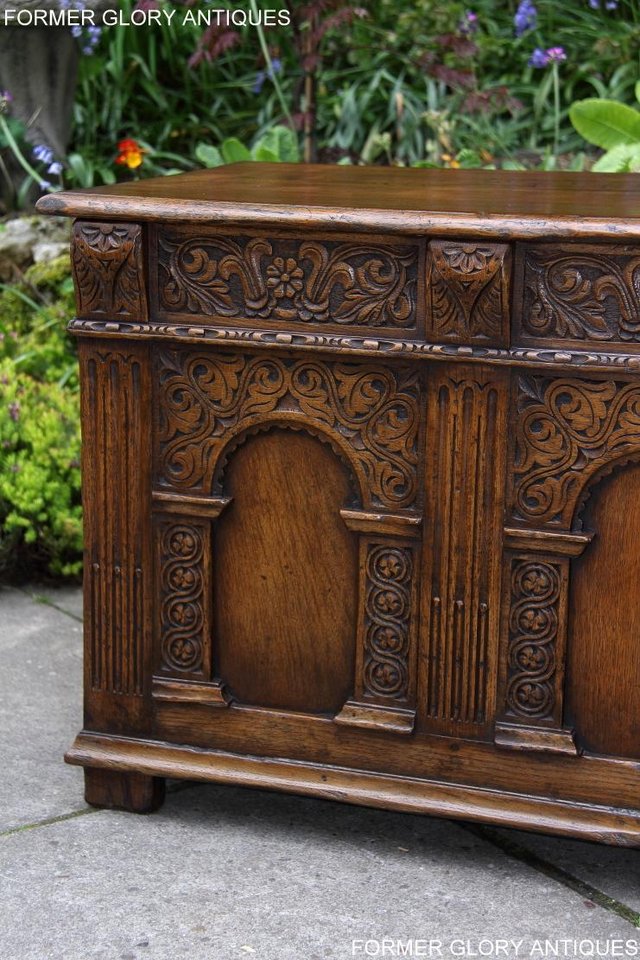 Image 23 of A TITCHMARSH AND GOODWIN CARVED OAK BLANKET BOX CHEST COFFER