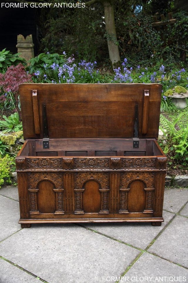 Image 31 of A TITCHMARSH AND GOODWIN CARVED OAK BLANKET BOX CHEST COFFER
