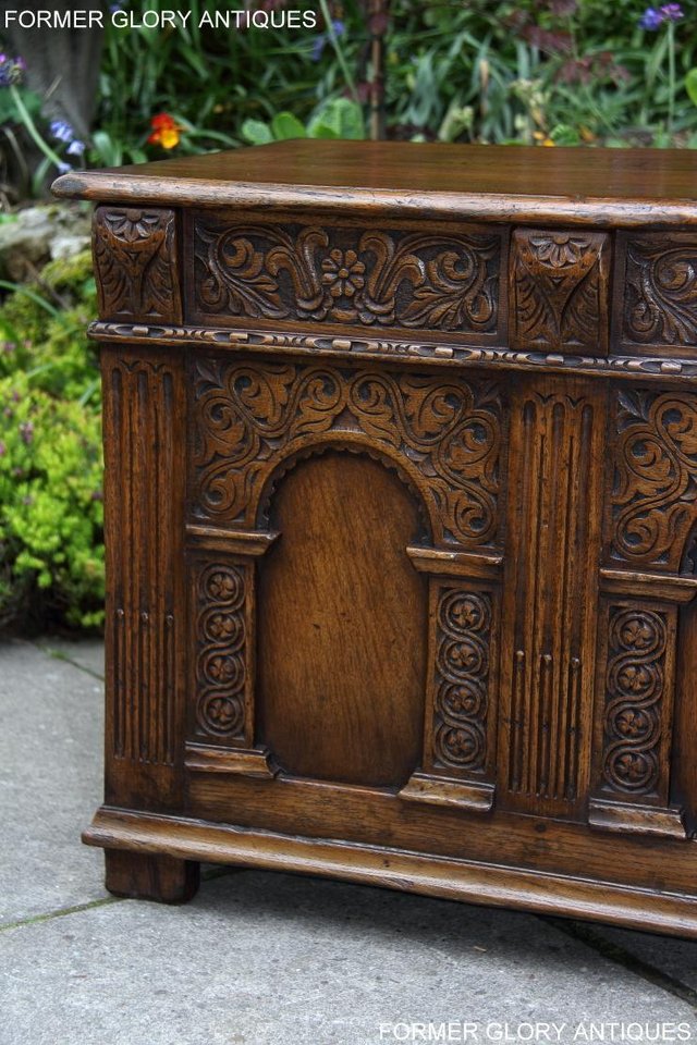 Image 40 of A TITCHMARSH AND GOODWIN CARVED OAK BLANKET BOX CHEST COFFER
