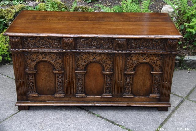 Image 74 of A TITCHMARSH AND GOODWIN CARVED OAK BLANKET BOX CHEST COFFER