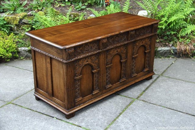Image 99 of A TITCHMARSH AND GOODWIN CARVED OAK BLANKET BOX CHEST COFFER