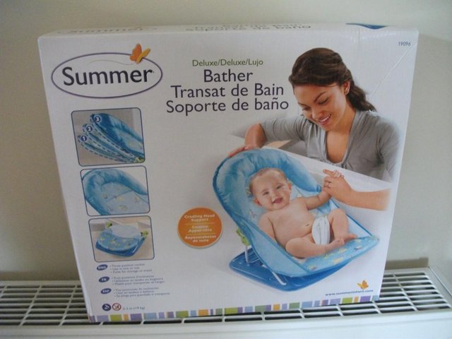 Preview of the first image of DELUXE BABY BATHER (TRAVEL).