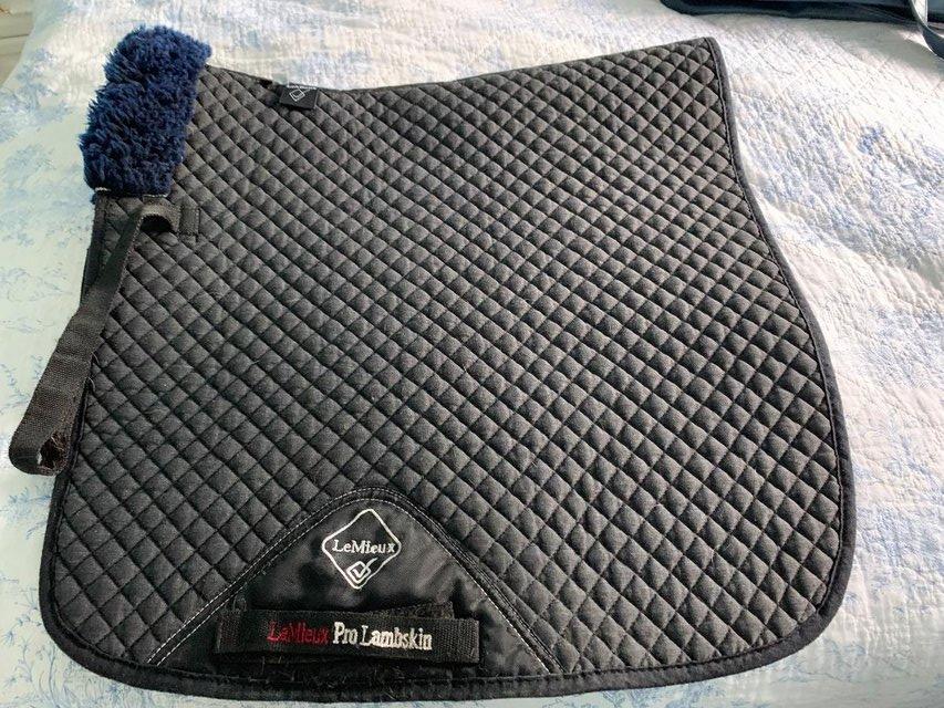 Preview of the first image of Lemieux Pro Lambskin Dressage pad - Large.