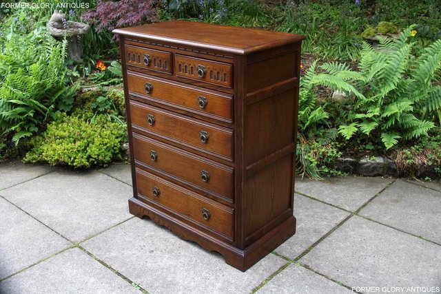 Image 36 of AN OLD CHARM CARVED LIGHT OAK CHEST OF SIX DRAWERS TV STAND