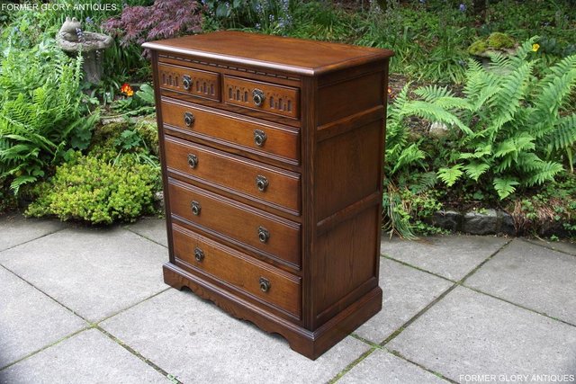 Image 47 of AN OLD CHARM CARVED LIGHT OAK CHEST OF SIX DRAWERS TV STAND