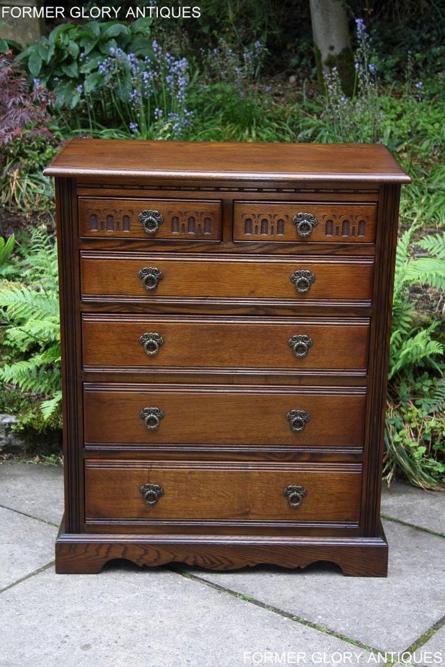 Image 59 of AN OLD CHARM CARVED LIGHT OAK CHEST OF SIX DRAWERS TV STAND