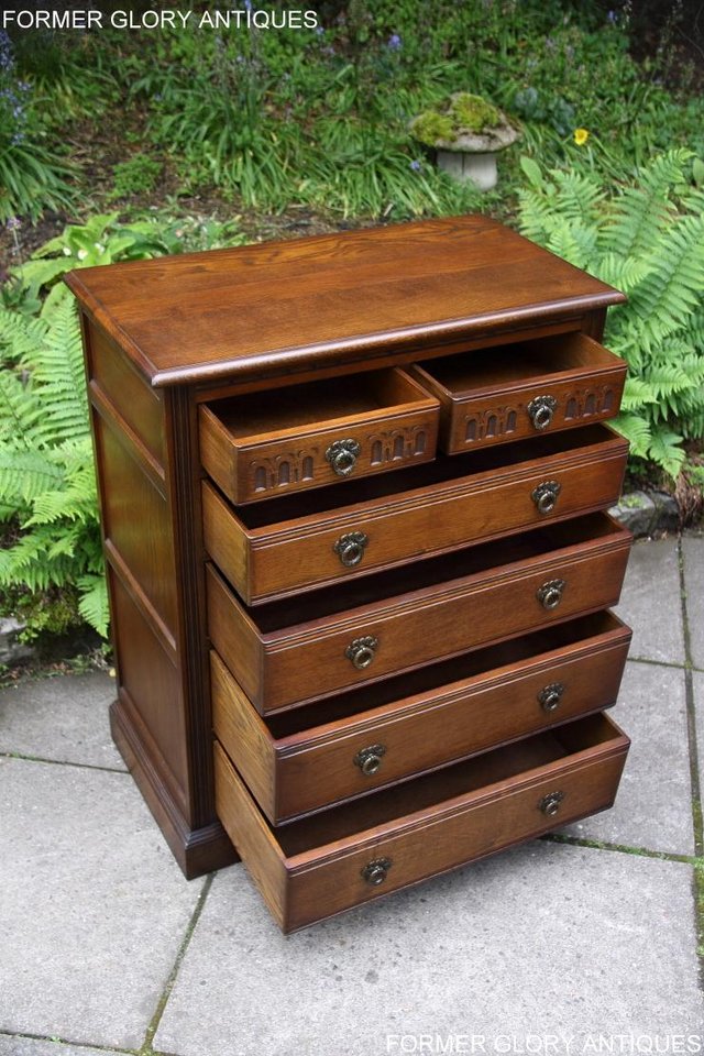 Image 67 of AN OLD CHARM CARVED LIGHT OAK CHEST OF SIX DRAWERS TV STAND