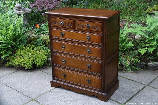 Image 82 of AN OLD CHARM CARVED LIGHT OAK CHEST OF SIX DRAWERS TV STAND