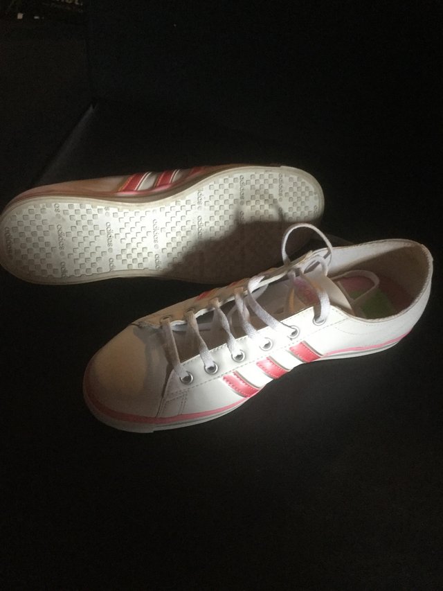 Preview of the first image of Adidas trainers.