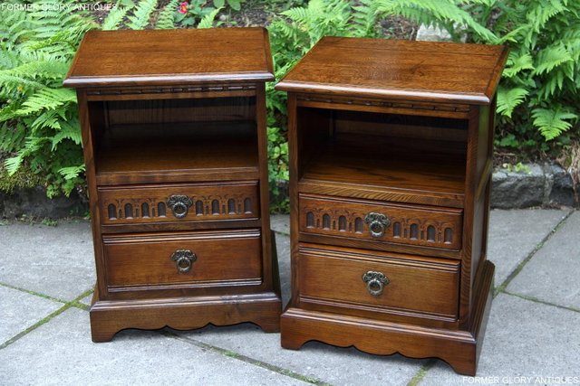 Image 73 of PAIR OF OLD CHARM OAK BEDSIDE CABINETS LAMP TABLE DRAWERS