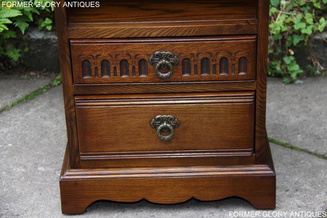 Image 87 of PAIR OF OLD CHARM OAK BEDSIDE CABINETS LAMP TABLE DRAWERS
