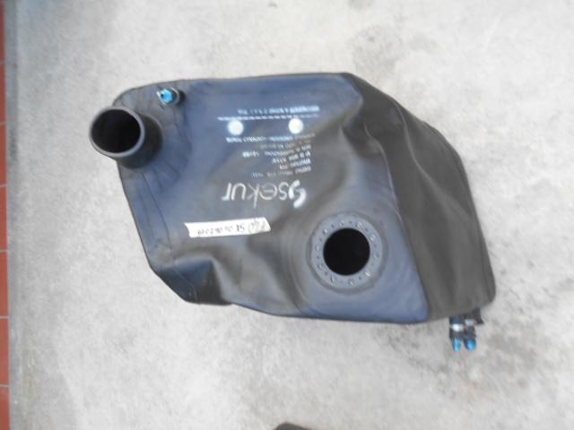 Image 3 of Fuel tank left and right for Ferrari F40