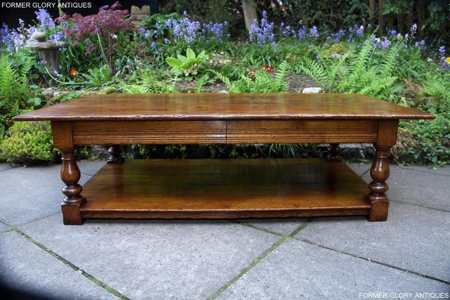 Image 65 of A LARGE SOLID TUDOR OAK TWO DRAWER COFFEE TABLE STAND