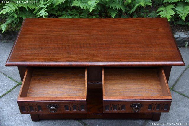 Image 16 of OLD CHARM TUDOR BROWN OAK TWO DRAWER TEA COFFEE TABLE STAND
