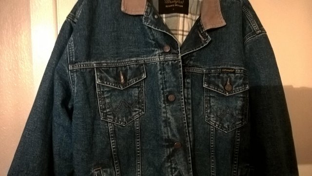 Image 3 of Get yourself an absolute bargain denim jacket