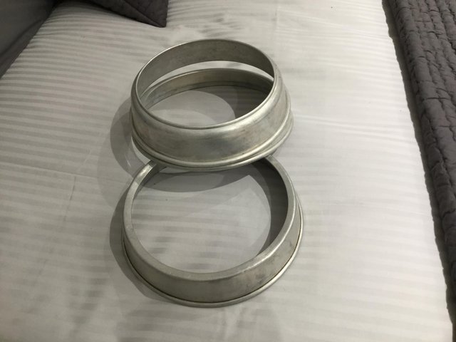 Preview of the first image of CATERERS. Metal plate rings ... 100.