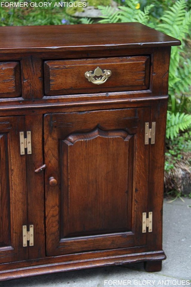 Image 23 of A TITCHMARSH AND GOODWIN OAK SIDEBOARD DRESSER BASE CABINET