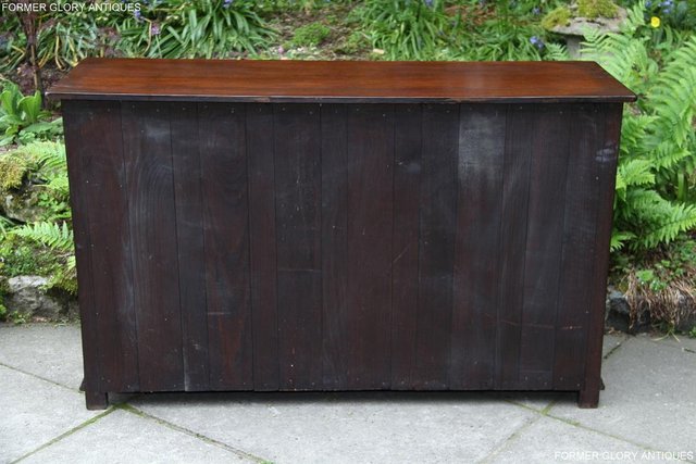 Image 30 of A TITCHMARSH AND GOODWIN OAK SIDEBOARD DRESSER BASE CABINET