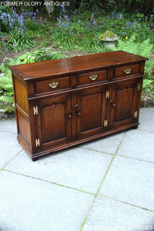 Image 32 of A TITCHMARSH AND GOODWIN OAK SIDEBOARD DRESSER BASE CABINET