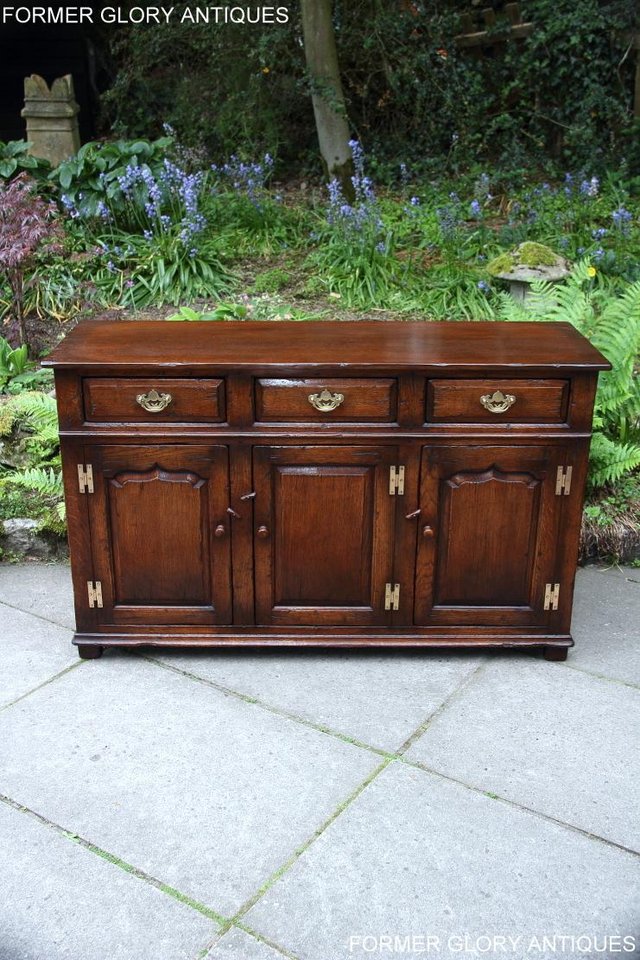Image 47 of A TITCHMARSH AND GOODWIN OAK SIDEBOARD DRESSER BASE CABINET