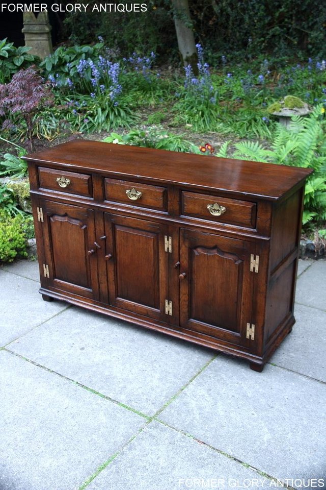 Image 51 of A TITCHMARSH AND GOODWIN OAK SIDEBOARD DRESSER BASE CABINET