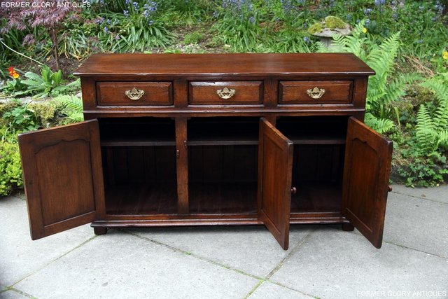 Image 52 of A TITCHMARSH AND GOODWIN OAK SIDEBOARD DRESSER BASE CABINET