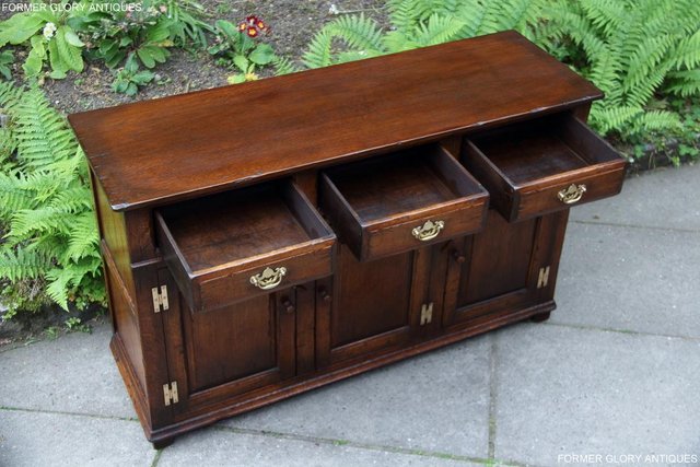 Image 55 of A TITCHMARSH AND GOODWIN OAK SIDEBOARD DRESSER BASE CABINET