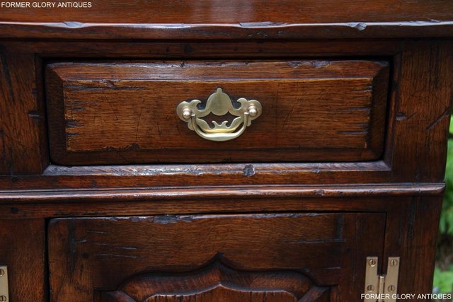 Image 63 of A TITCHMARSH AND GOODWIN OAK SIDEBOARD DRESSER BASE CABINET