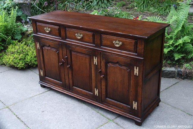 Image 64 of A TITCHMARSH AND GOODWIN OAK SIDEBOARD DRESSER BASE CABINET