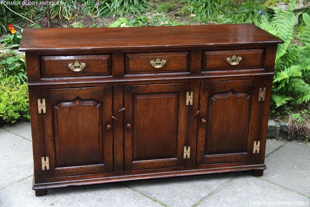 Image 65 of A TITCHMARSH AND GOODWIN OAK SIDEBOARD DRESSER BASE CABINET