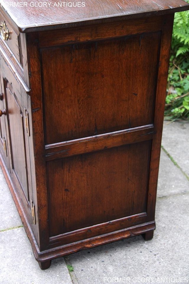 Image 74 of A TITCHMARSH AND GOODWIN OAK SIDEBOARD DRESSER BASE CABINET